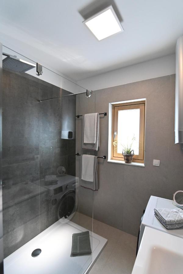 Sea View Deluxe Apartment 里耶卡 外观 照片