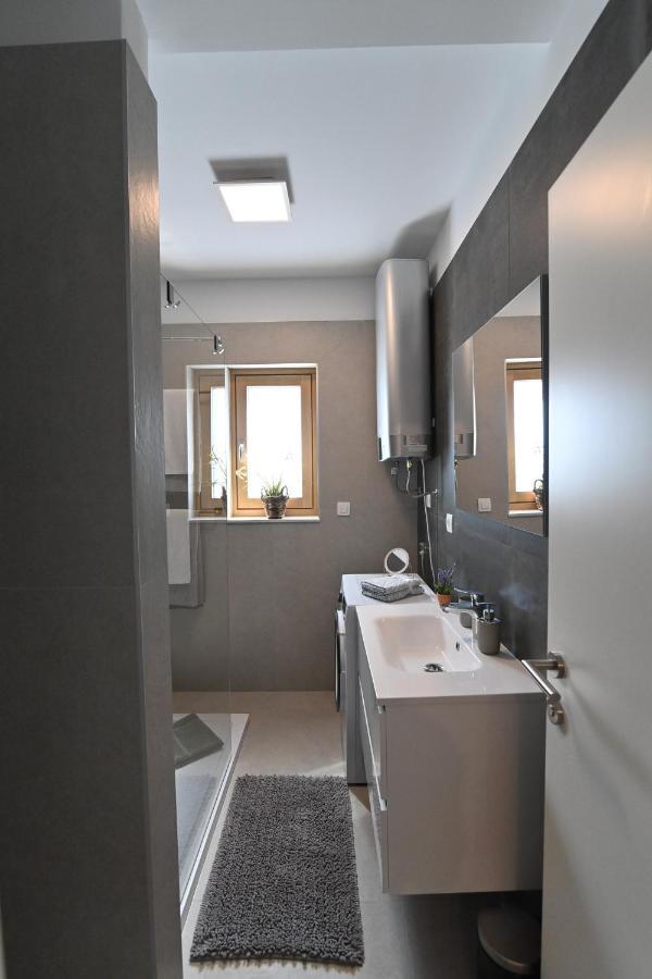 Sea View Deluxe Apartment 里耶卡 外观 照片